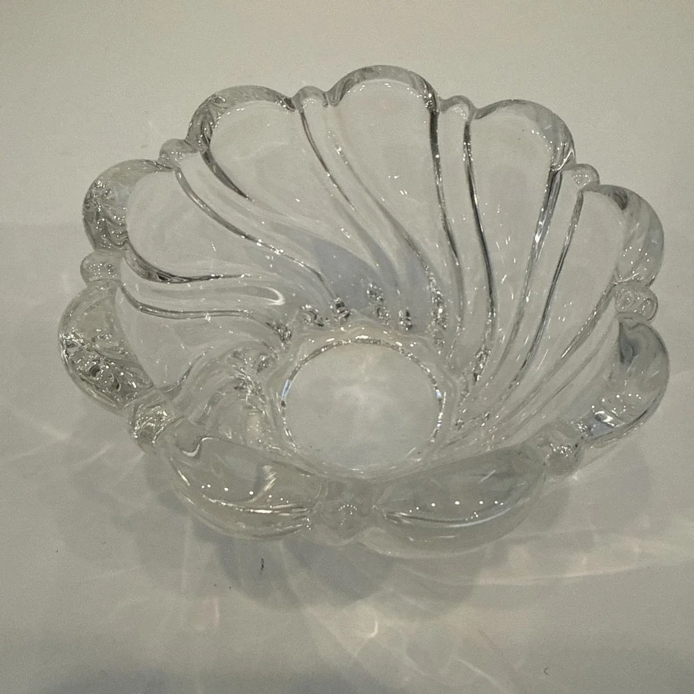 Mikasa Peppermint Clear Crystal Bowl Swirl Design Giftware 4 1/4